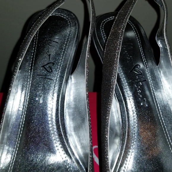 Velvet heart sparkly heels - Picture 3 of 5